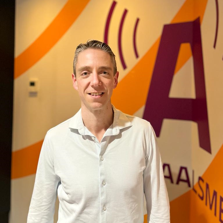 Dustin bij Radio Aalsmeer